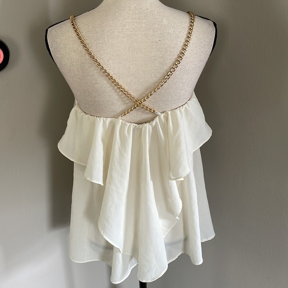 Forever 21 top with metal chain details - Picture 3 of 4
